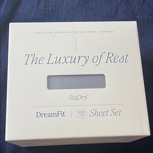 DreamFit King Sheet Set in Cream